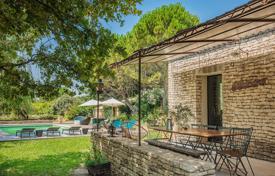 9 odalılar yazlık ev Gordes'da, Fransa. 1,195,000 €