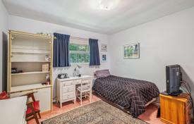 7 odalılar konak North York'da, Kanada. C$1,164,000