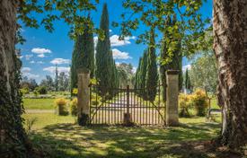 13 odalılar villa Avignon'da, Fransa. 1,500,000 €