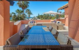 3 odalılar çatı dairesi 526 m² Marbella'da, İspanya. 4,250,000 €