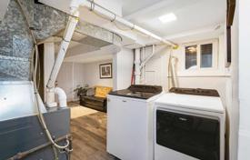 6 odalılar konak Old Toronto'da, Kanada. C$1,842,000