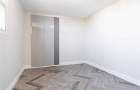 6 odalılar daire Etobicoke'de, Kanada. C$915,000