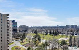6 odalılar daire Etobicoke'de, Kanada. C$742,000