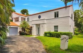 Yazlık ev – Miami, Florida, Amerika Birleşik Devletleri. 834,000 €