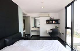 2 odalılar kondominyumda daireler Watthana'da, Tayland. $301,000