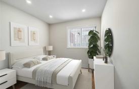 4 odalılar şehir içinde müstakil ev North York'da, Kanada. C$1,966,000