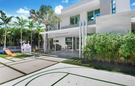 Villa – Bal Harbour, Florida, Amerika Birleşik Devletleri. $6,800,000