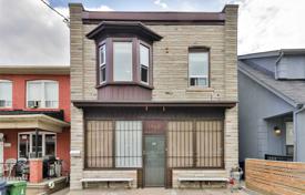 Şehir içinde müstakil ev – Dufferin Street, Toronto, Ontario,  Kanada. C$1,242,000