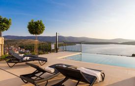 12 odalılar şehir içinde müstakil ev 360 m² Sibenik'da, Hırvatistan. Price on request