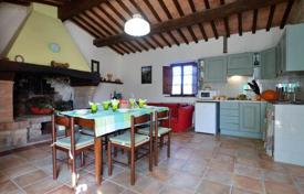 Arsa Casole D'elsa'da, İtalya. 1,150,000 €