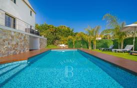 8 odalılar villa Vallauris'da, Fransa. 2,990,000 €