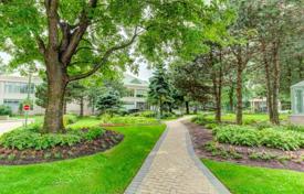 5 odalılar daire Scarborough'da, Kanada. C$752,000