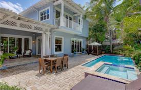 6 odalılar villa 429 m² Miami'de, Amerika Birleşik Devletleri. $1,895,000