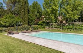 15 odalılar köşk 724 m² Arezzo'da, İtalya. 2,500,000 €