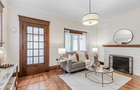 13 odalılar konak Old Toronto'da, Kanada. C$2,199,000