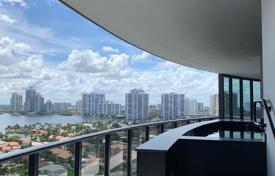Sıfır daire – Collins Avenue, Miami, Florida,  Amerika Birleşik Devletleri. $4,200 haftalık