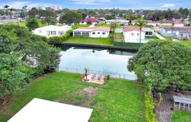 3 odalılar şehir içinde müstakil ev 204 m² Miami'de, Amerika Birleşik Devletleri. $675,000