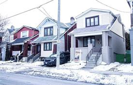 4 odalılar şehir içinde müstakil ev East York'da, Kanada. C$1,239,000