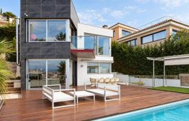 4 odalılar şehir içinde müstakil ev 743 m² Blanes'te, İspanya. 2,000,000 €