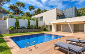 4 odalılar şehir içinde müstakil ev 412 m² Blanes'te, İspanya. 1,000,000 €