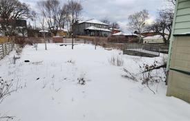 3 odalılar şehir içinde müstakil ev North York'da, Kanada. C$1,601,000