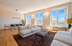 5 odalılar daire Milan'da, İtalya. Price on request