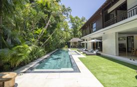 5 odalılar villa 800 m² Seminyak'da, Endonezya. $3,000,000