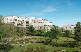 New residential complex with apartments Ile-de-France'de, Fransa. Min.303,000 €