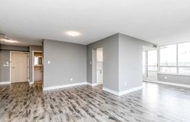 6 odalılar daire Scarborough'da, Kanada. C$711,000